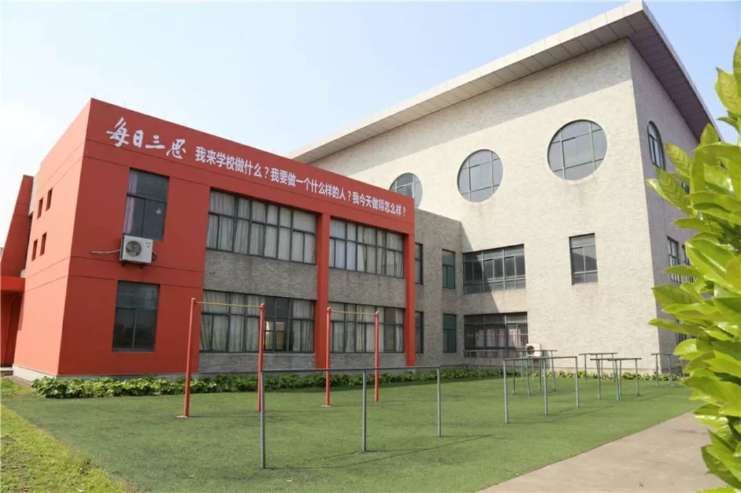 e0fde18910382b72f8bc7ed7b676472.jpg 图片